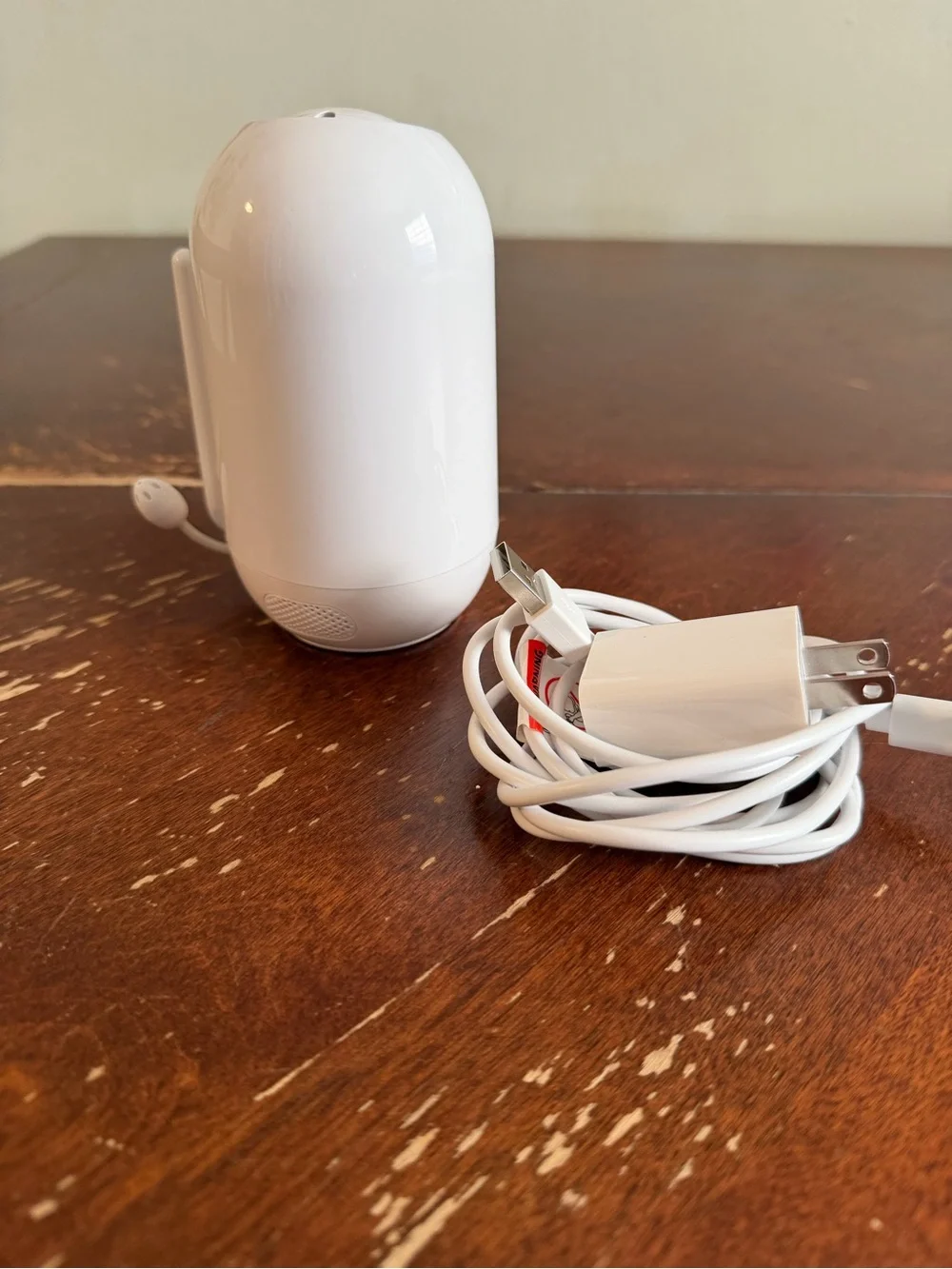 Momcozy White Indoor Wi‑Fi Baby Monitor Camera